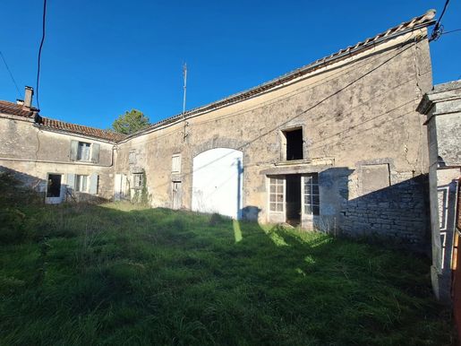 Maison 6 pièces 200 m² · à Brie · 200 m² · 109 000 €