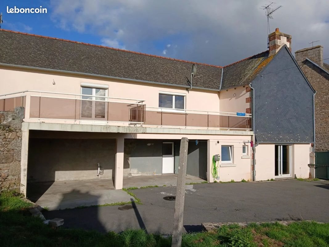 Maison à vendre, 159m², Bégard