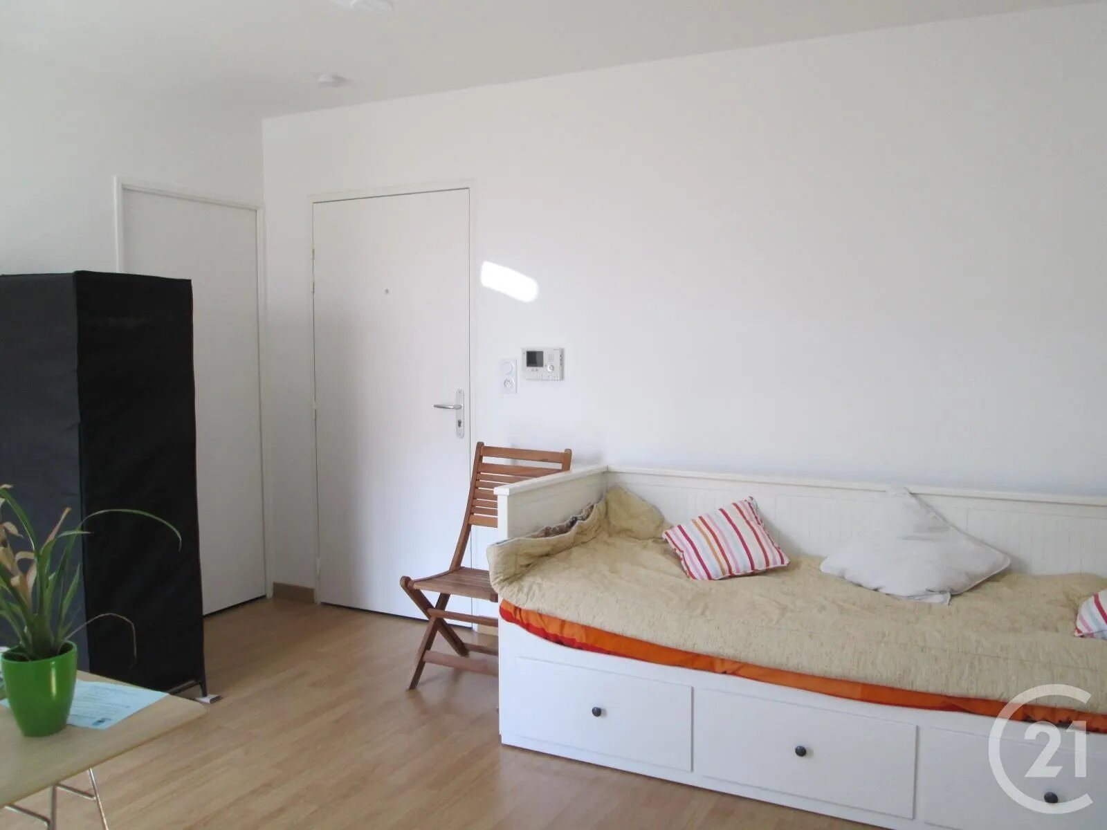 Appartement à louer, 27m², Etréchy