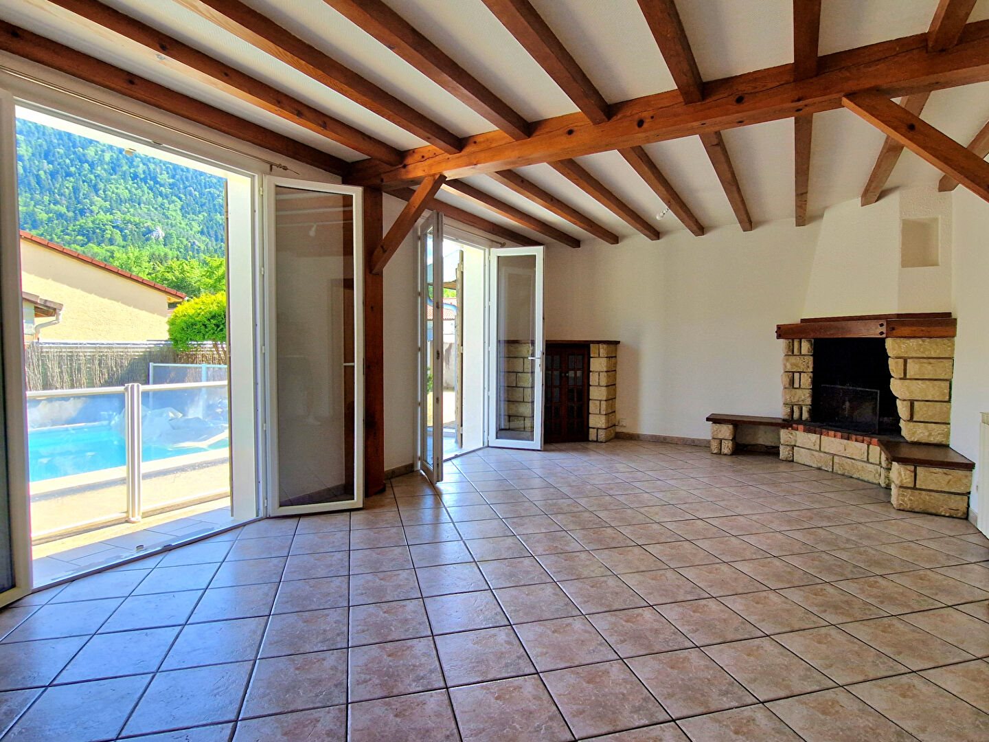Maison à vendre, 104m², Fougax-et-Barrineuf