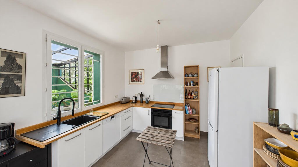 Maison à vendre, 4m², Sauveterre
