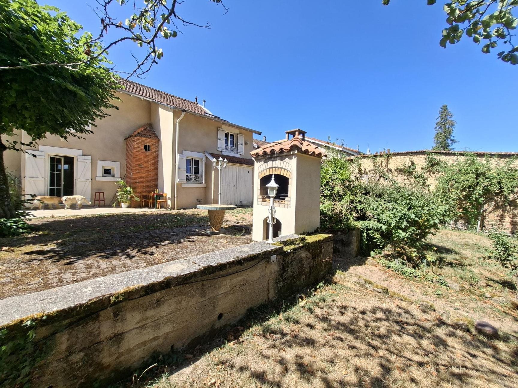 Maison à vendre, 196m², Amplepuis