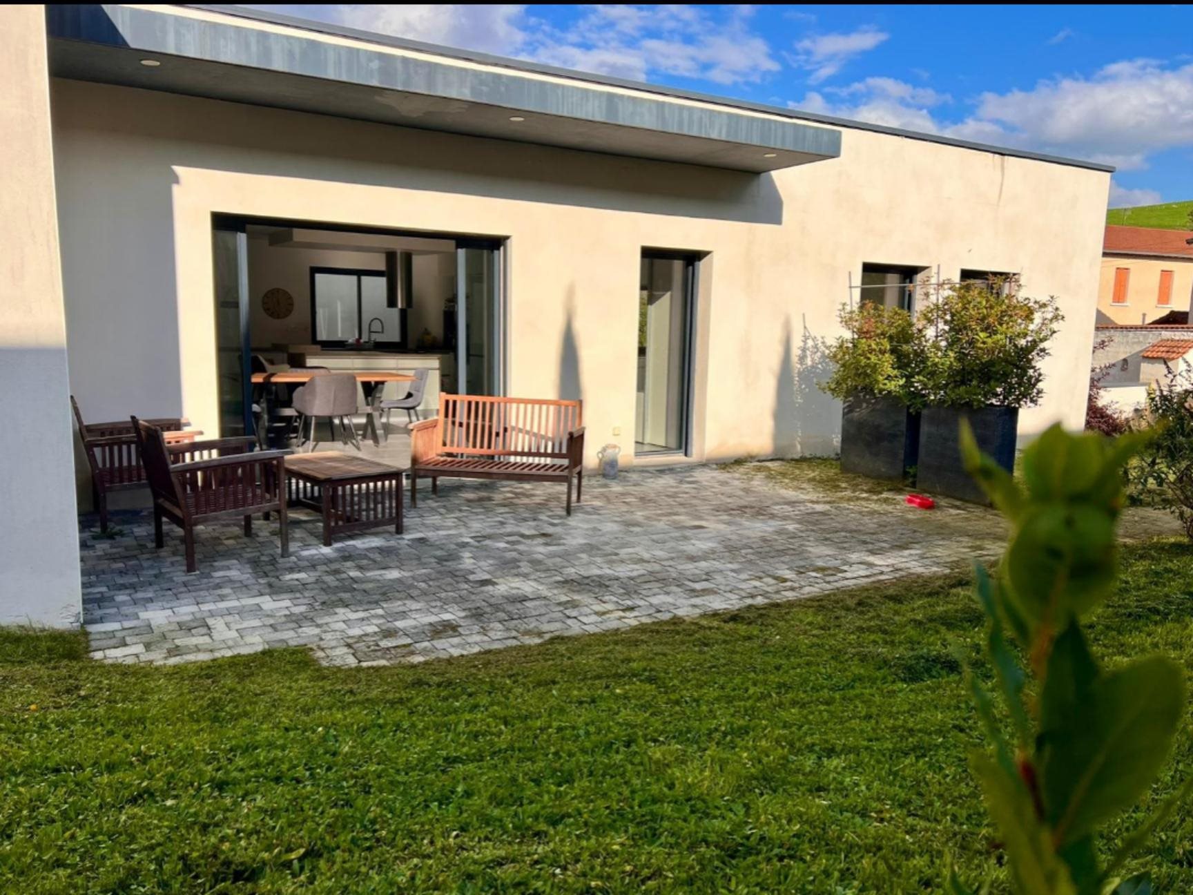 Maison à vendre, 114m², Cublize