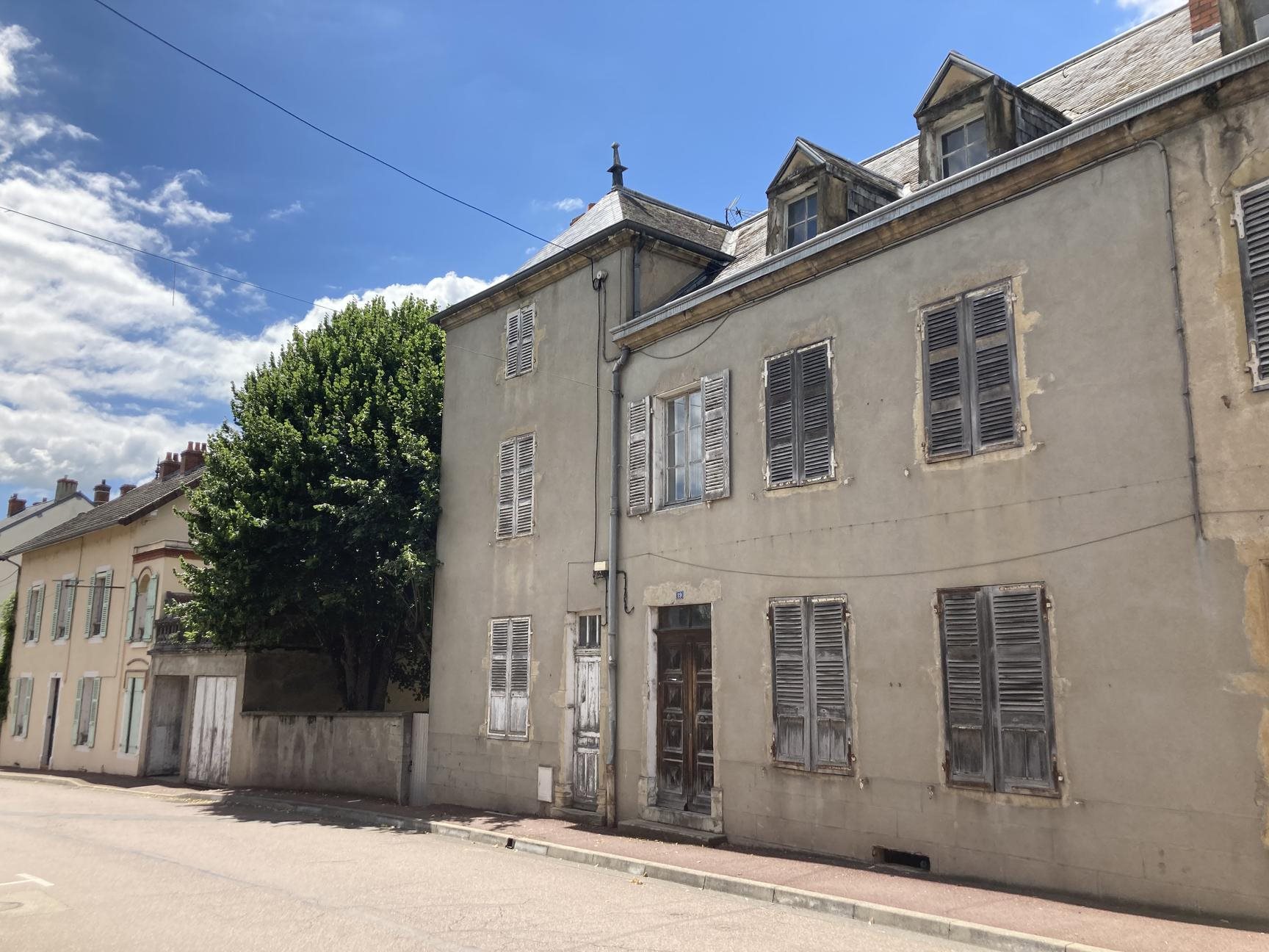 Maison à vendre, 219m², La Clayette