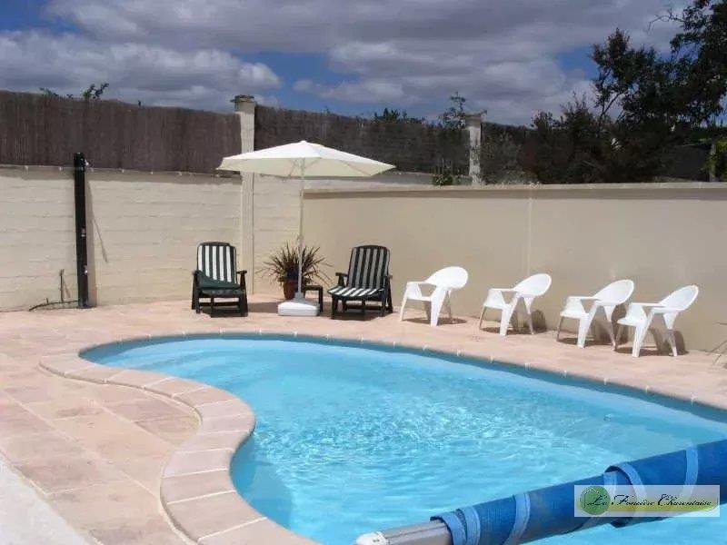 Maison à vendre, 300m², Aigre