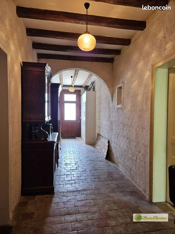 Appartement à vendre, 477m², Angoulême