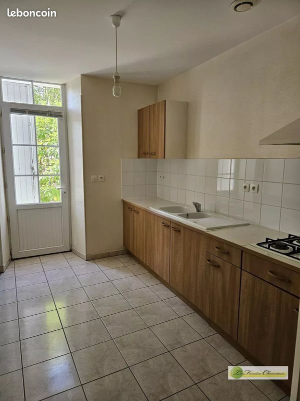 Appartement à vendre, 477m², Angoulême