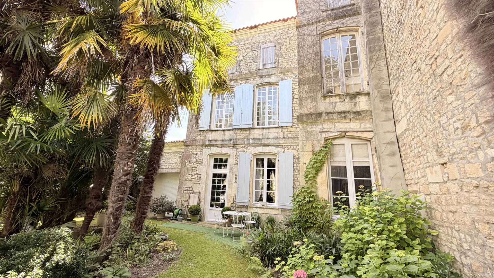 Maison à vendre, 300m², Saint-Jean-d'Angély