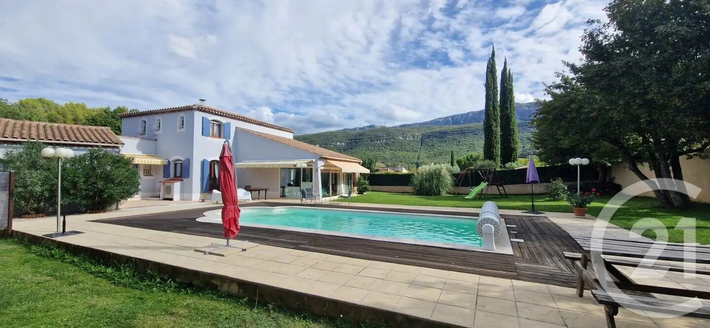 Maison à vendre, 220m², Nans-les-Pins