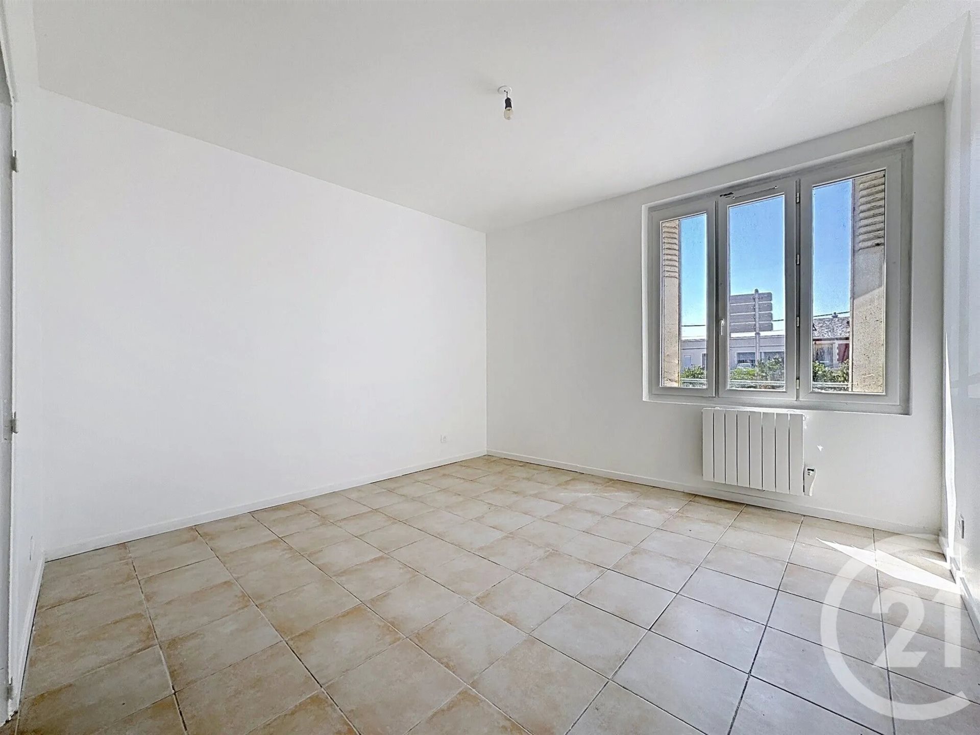 Appartement à louer, 67m², Noyon