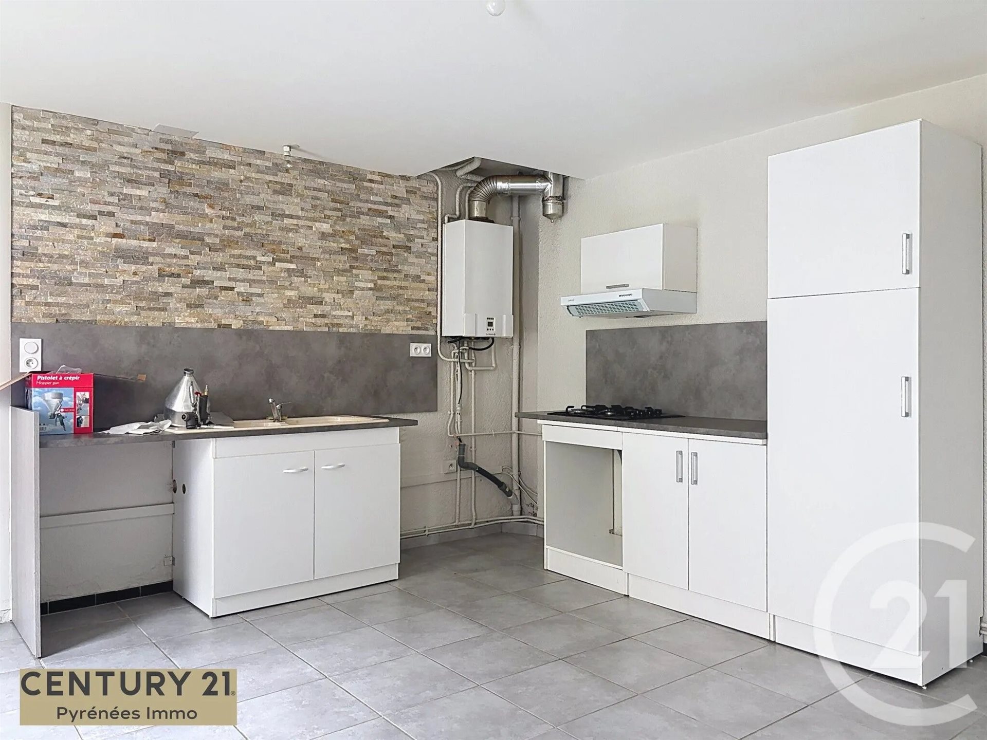 Appartement à louer, 70m², Valentine