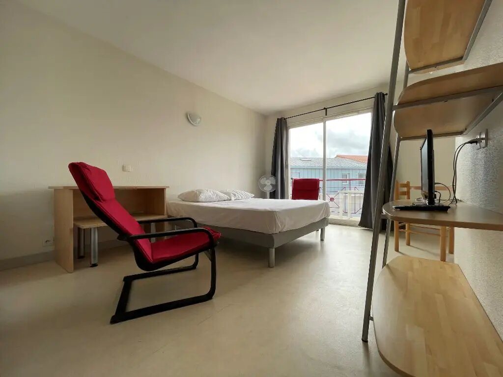 Appartement à louer, 23m², Rochefort