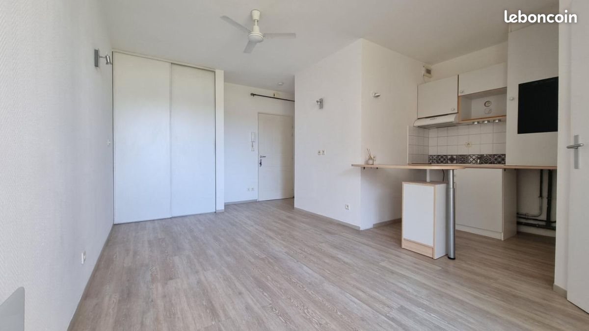 Appartement à louer, 29m², Rochefort