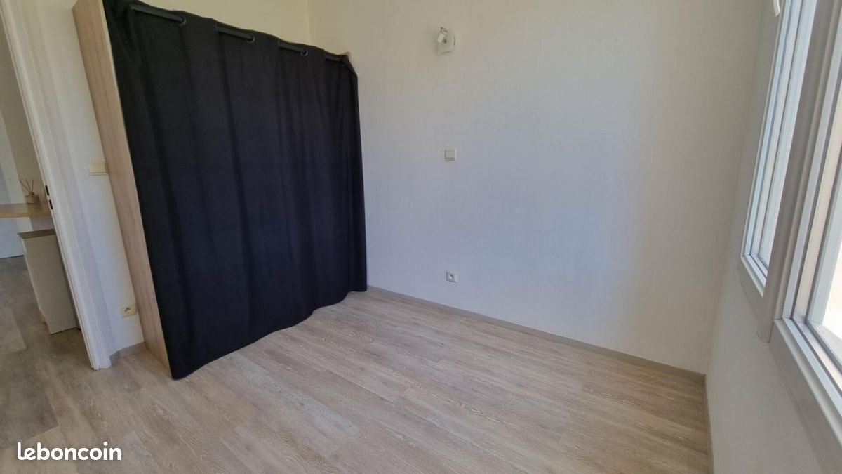 Appartement à louer, 29m², Rochefort