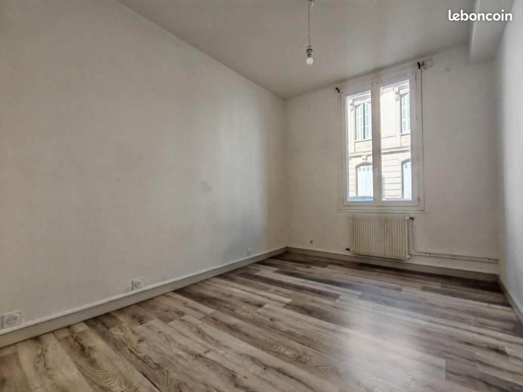Appartement à louer, 39m², Rochefort