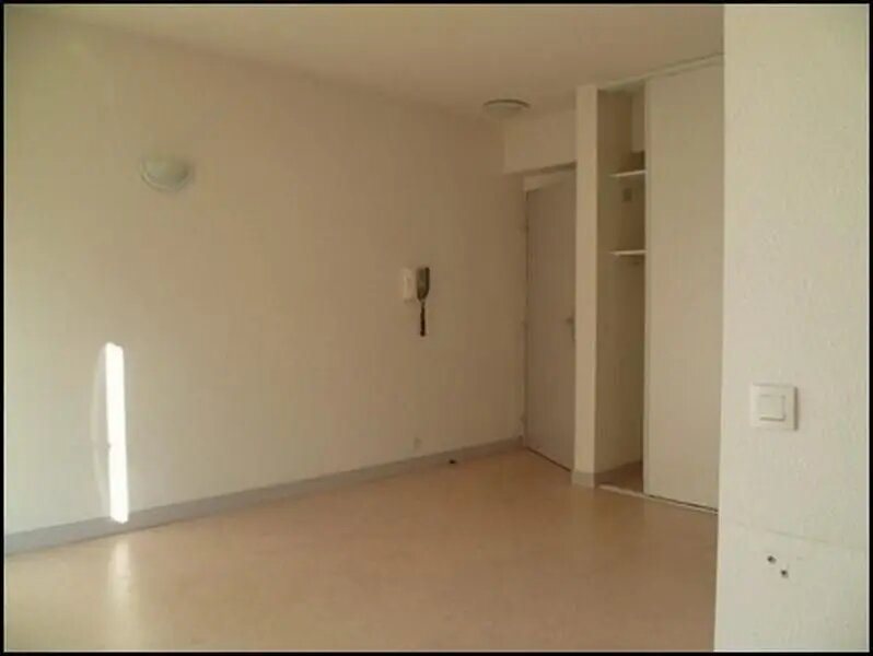 Appartement à louer, 23m², Rochefort