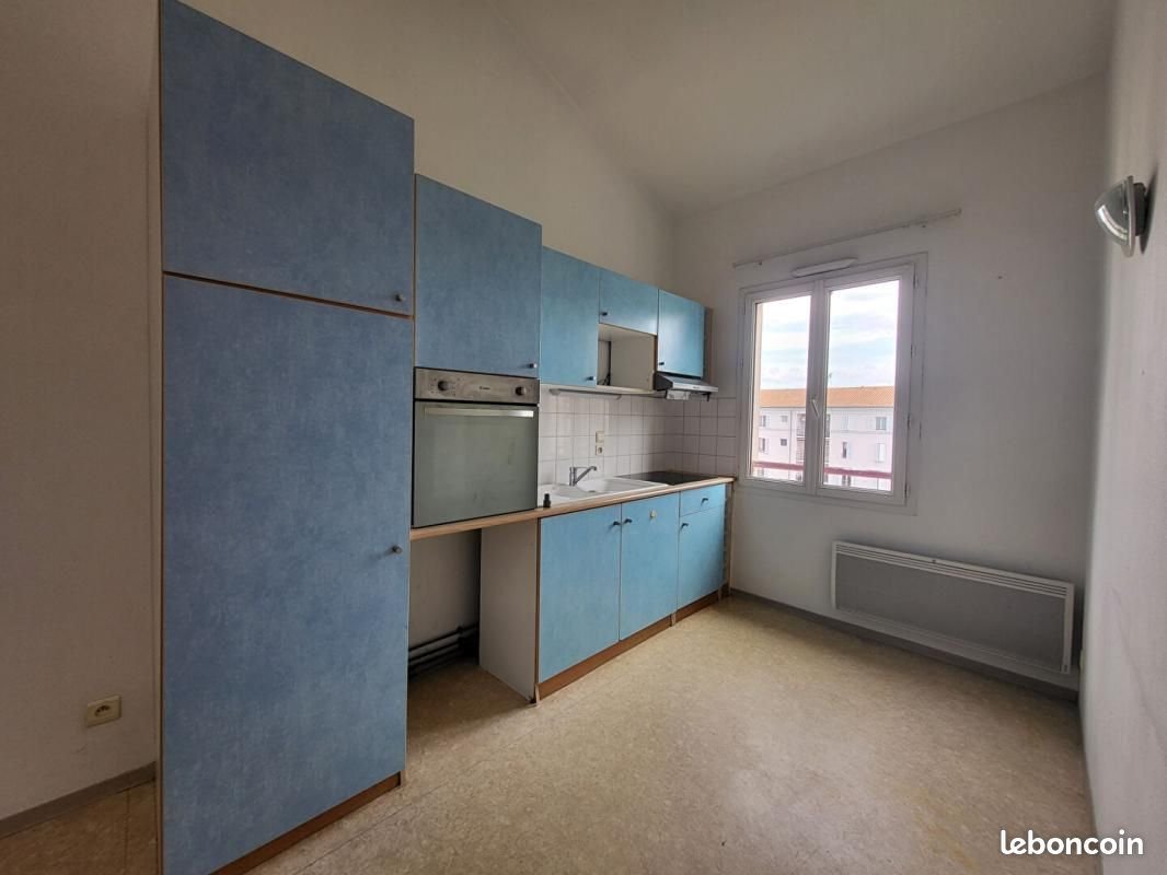 Appartement à louer, 58m², Rochefort