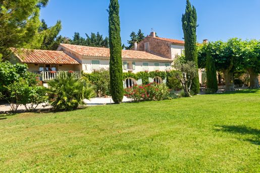Maison 10 pièces 480 m² · à Cavaillon · 480 m² · 1 250 000 €