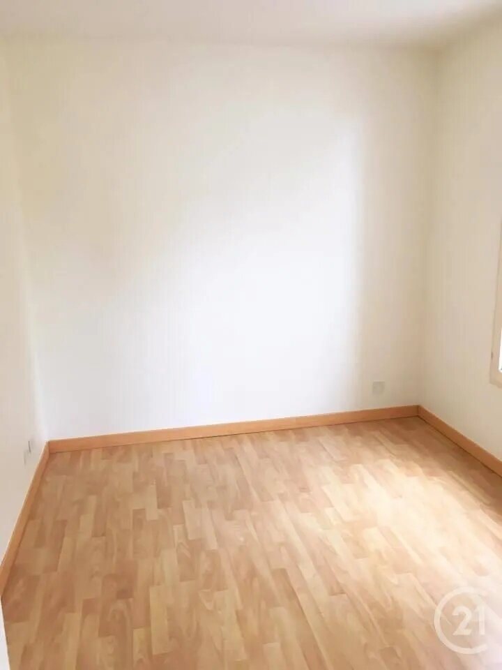 Appartement à louer, 28m², Gif-sur-Yvette