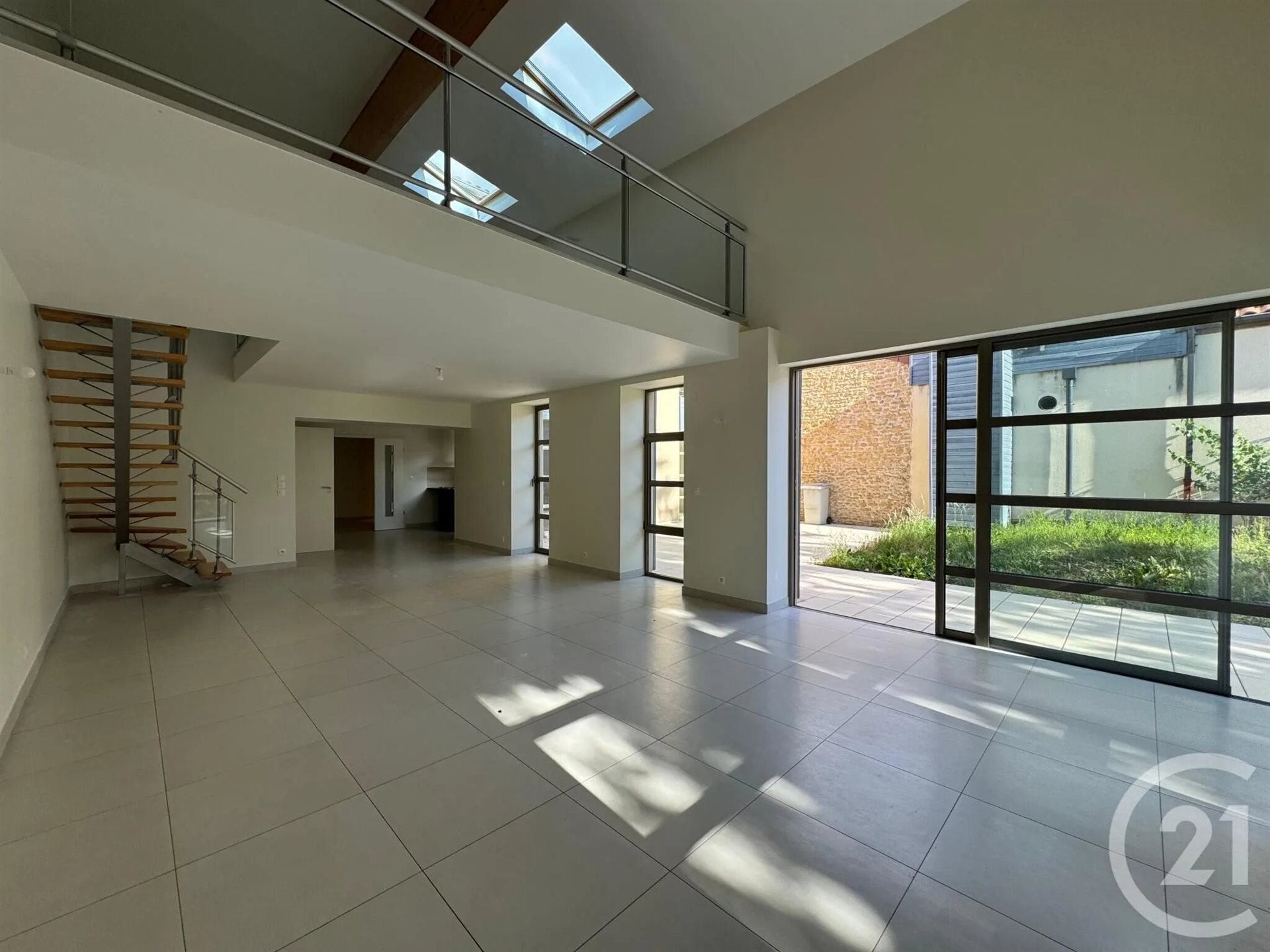 Maison à louer, 235m², Ay-sur-Moselle