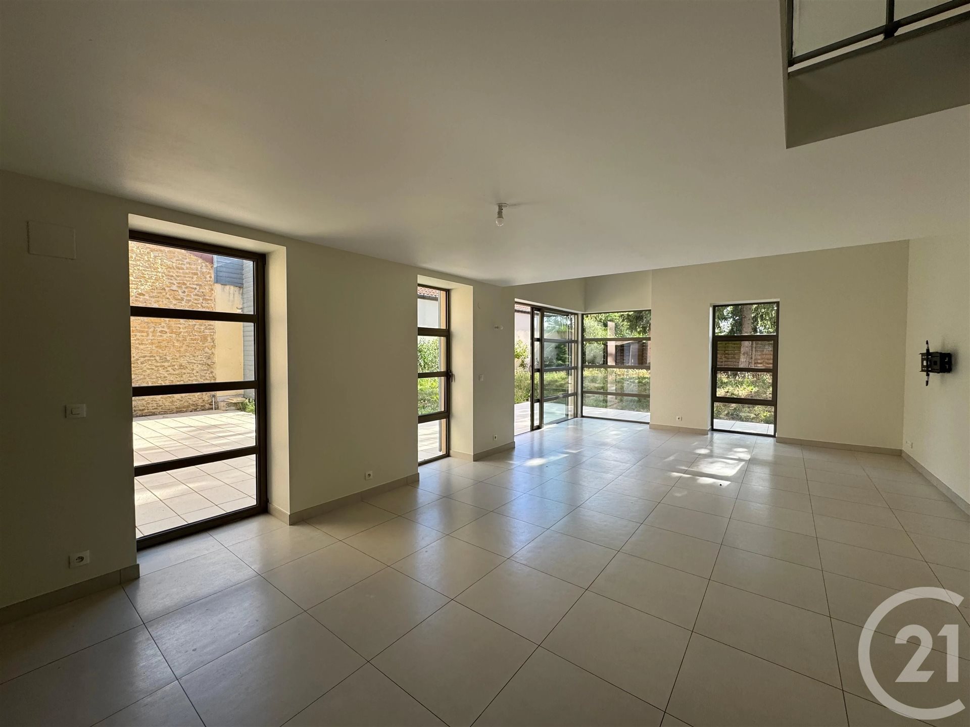 Maison à louer, 235m², Ay-sur-Moselle