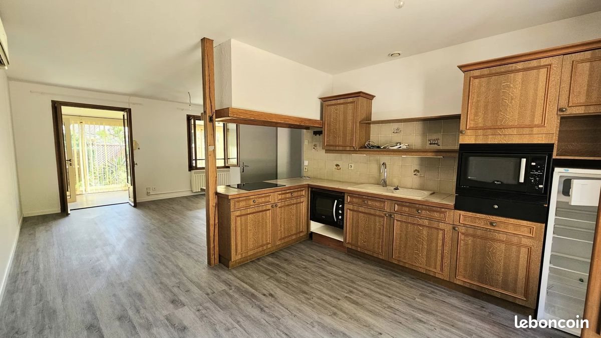 Maison à louer, 65m², Armissan