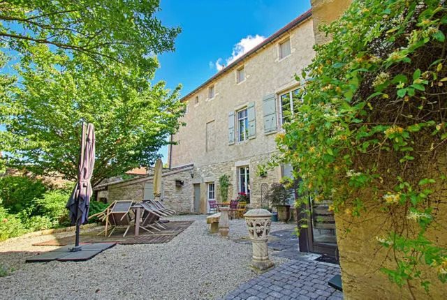 Maison à vendre, 320m², Tournus