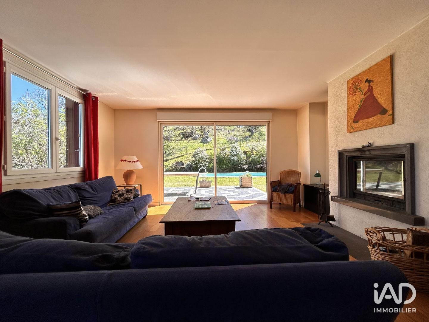 Maison à vendre, 222m², Chanat-la-Mouteyre