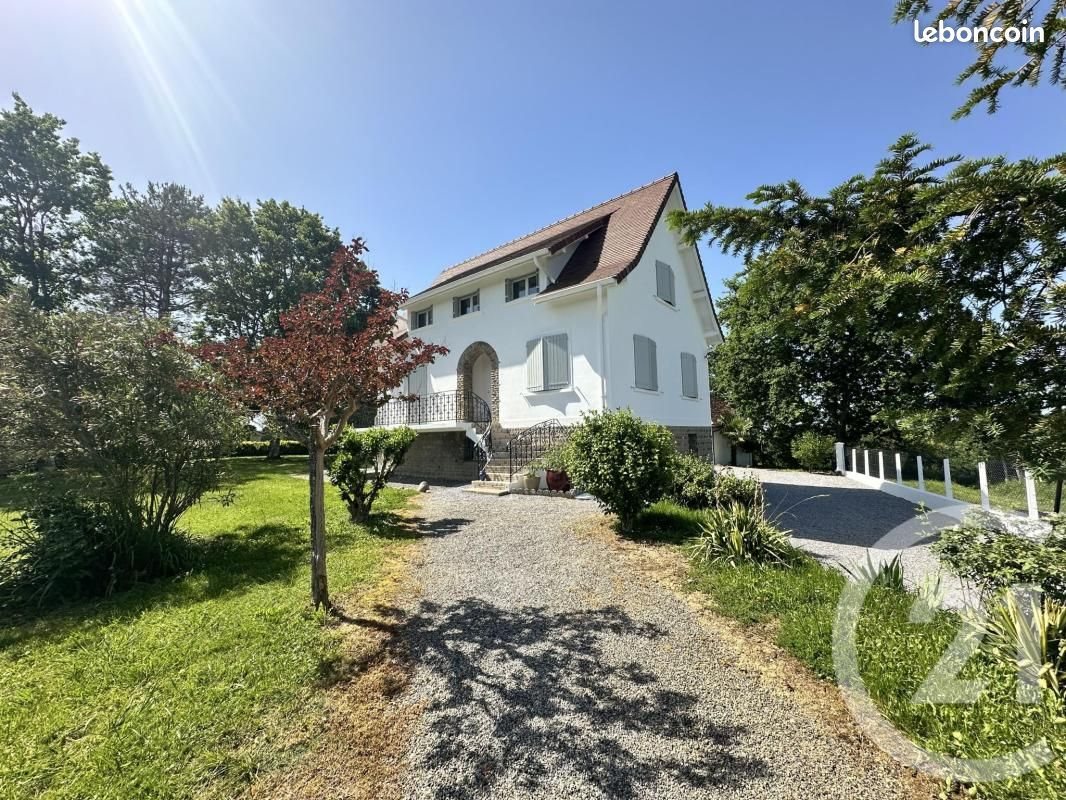 Maison à vendre, 119m², Sauveterre-de-Béarn