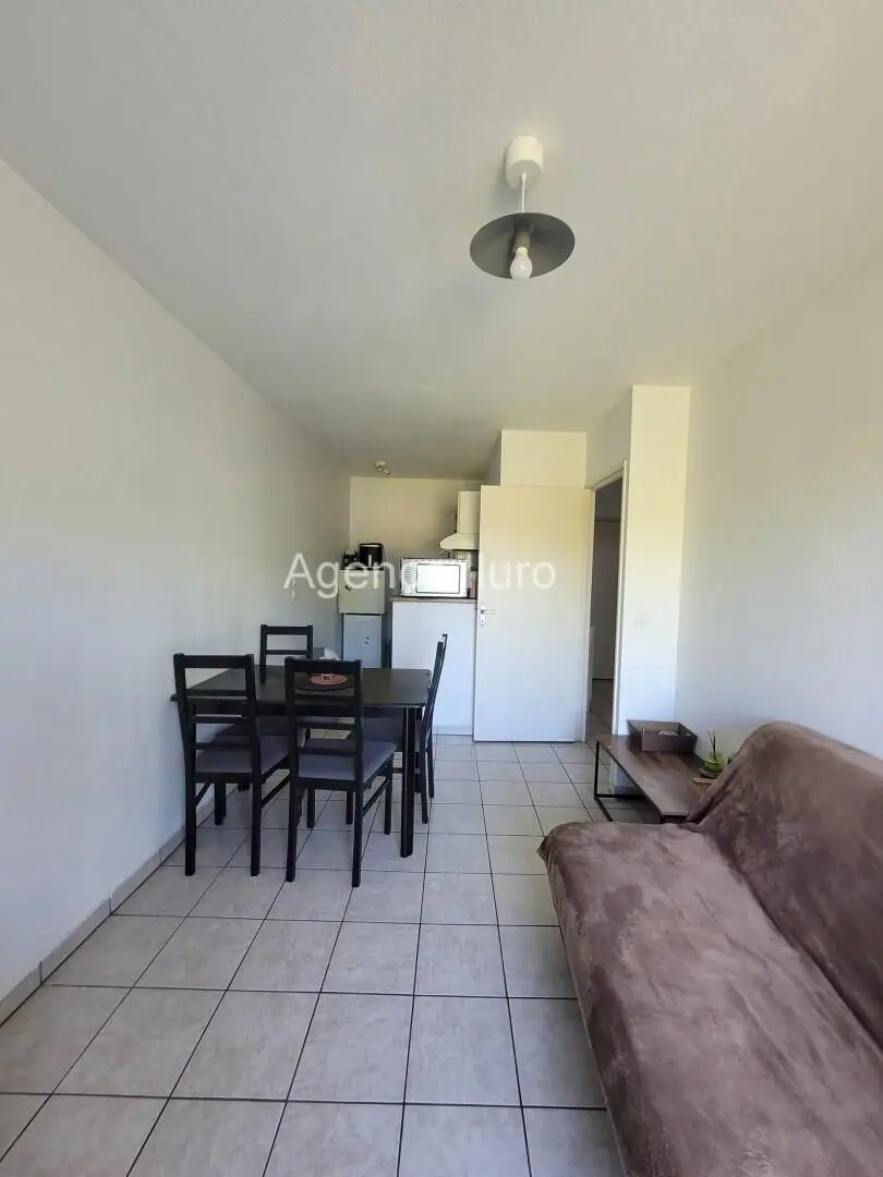 Appartement à louer, 35m², Oloron-Sainte-Marie