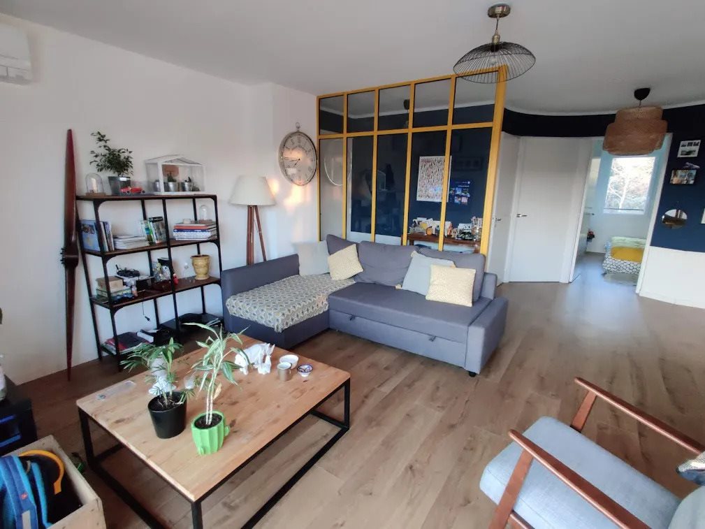Appartement à louer, 87m², Châteauneuf-le-Rouge