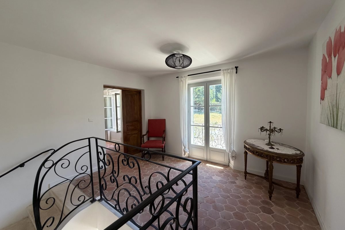 Maison à vendre, 270m², Le Tholonet