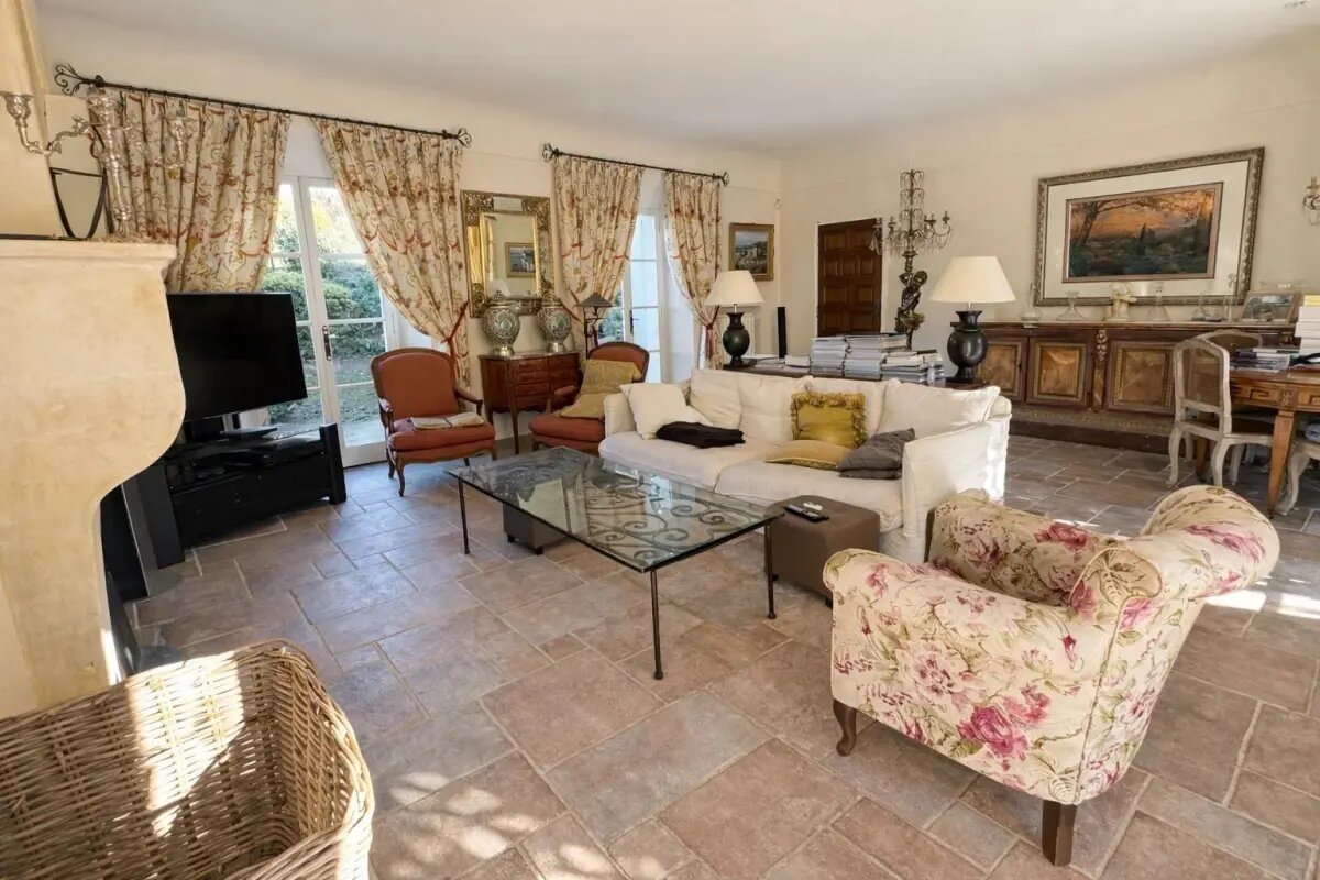 Maison à vendre, 358m², Le Tholonet