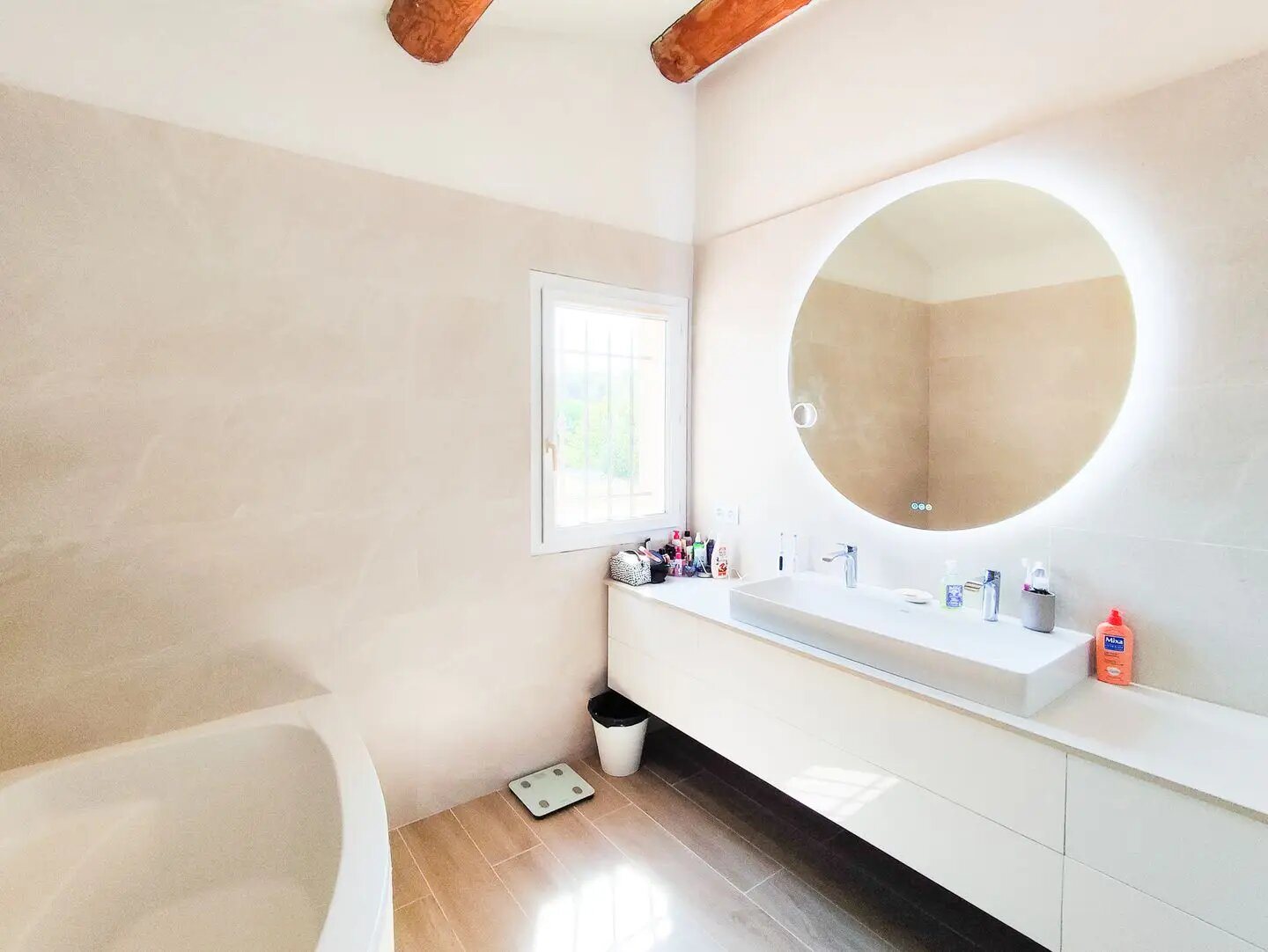 Maison à louer, 220m², Meyreuil