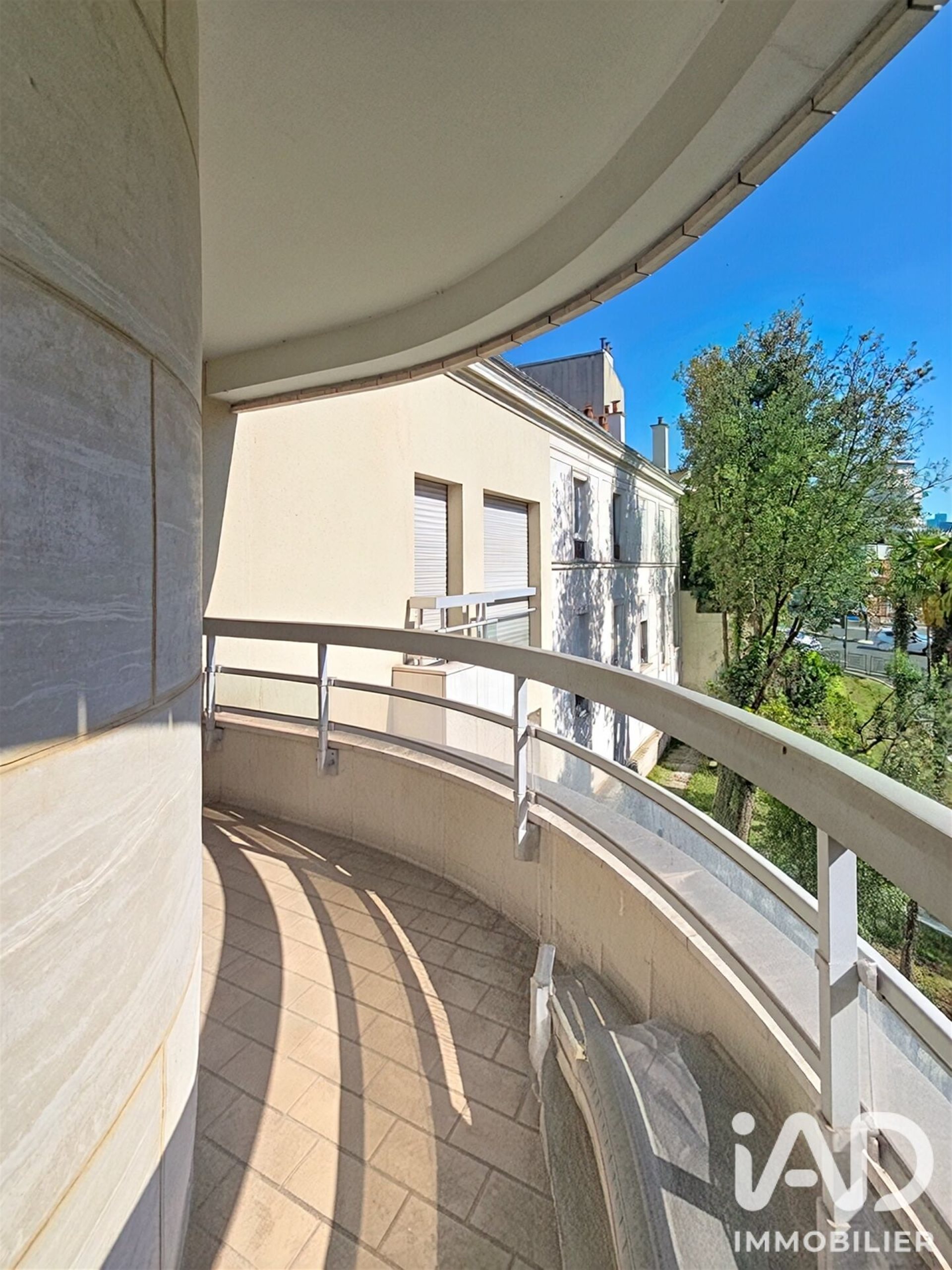 Appartement à louer, 78m², Suresnes