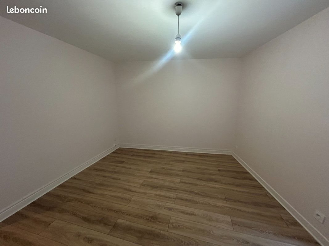 Appartement à louer, 64m², Saint-Pal-de-Chalencon
