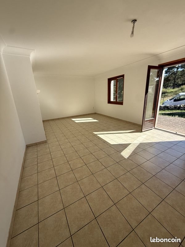 Maison à louer, 90m², Lapte