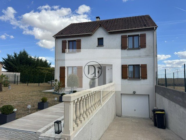 Maison à vendre, 133m², Boynes
