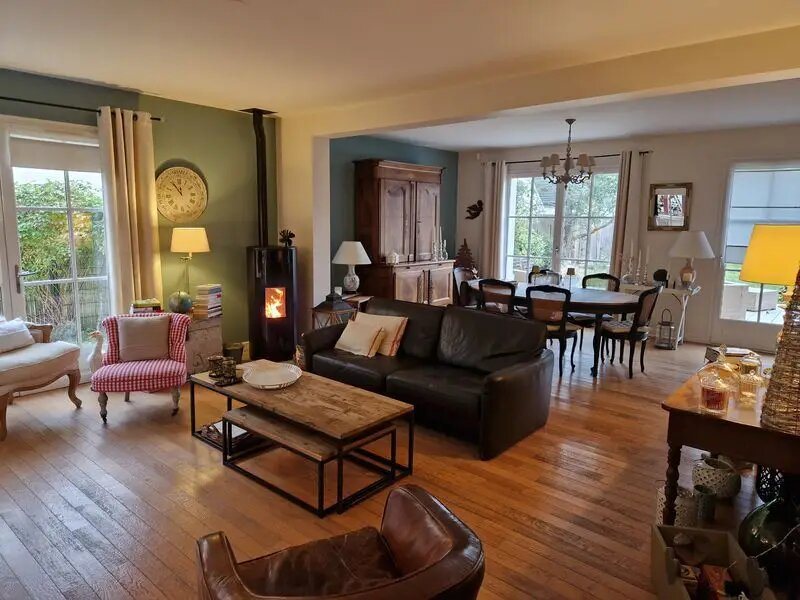 Maison à vendre, 200m², Vieux-Moulin