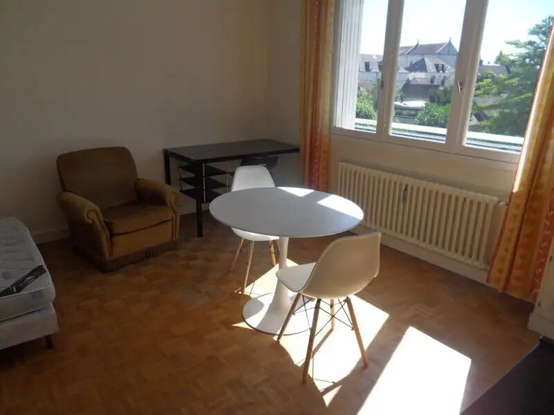 Appartement à louer, 27m², Compiègne