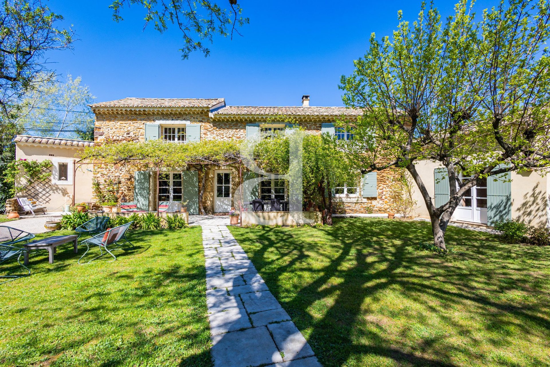 Maison à vendre, 187m², Sainte-Cécile-les-Vignes