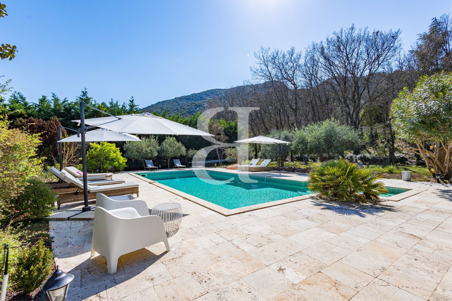 Maison à vendre, 305m², L'Isle-sur-la-Sorgue
