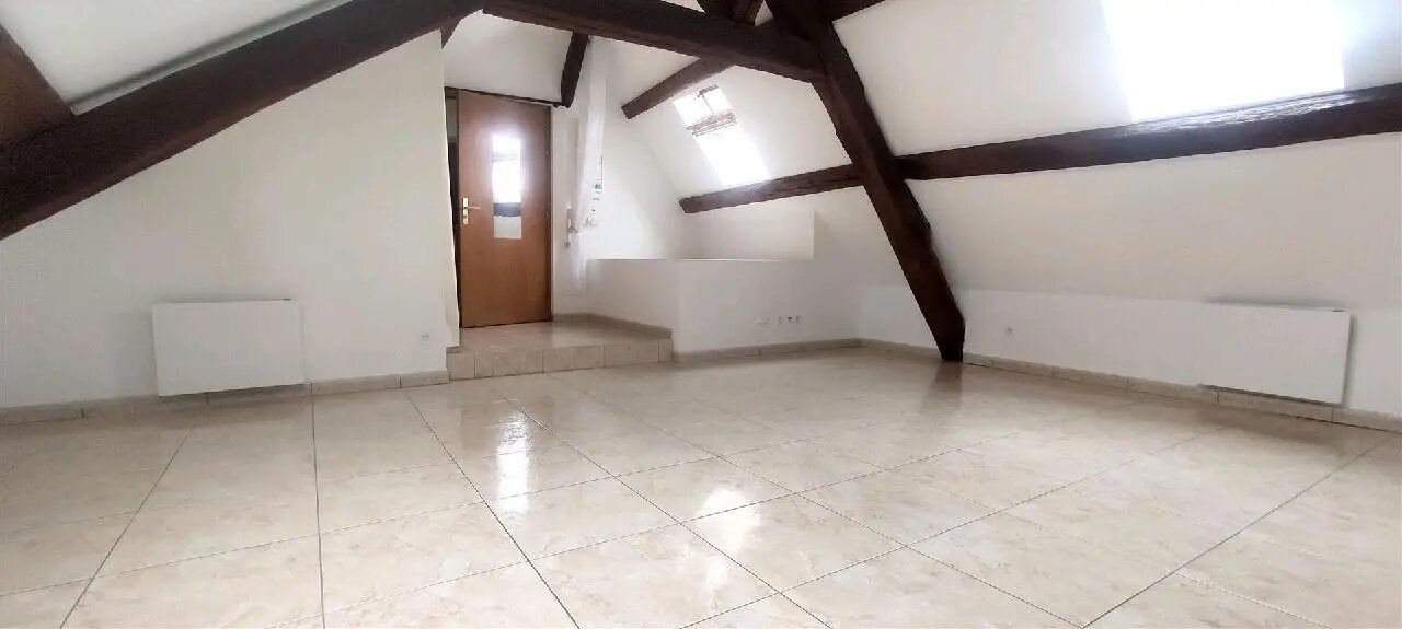 Appartement à louer, 23m², Louvres