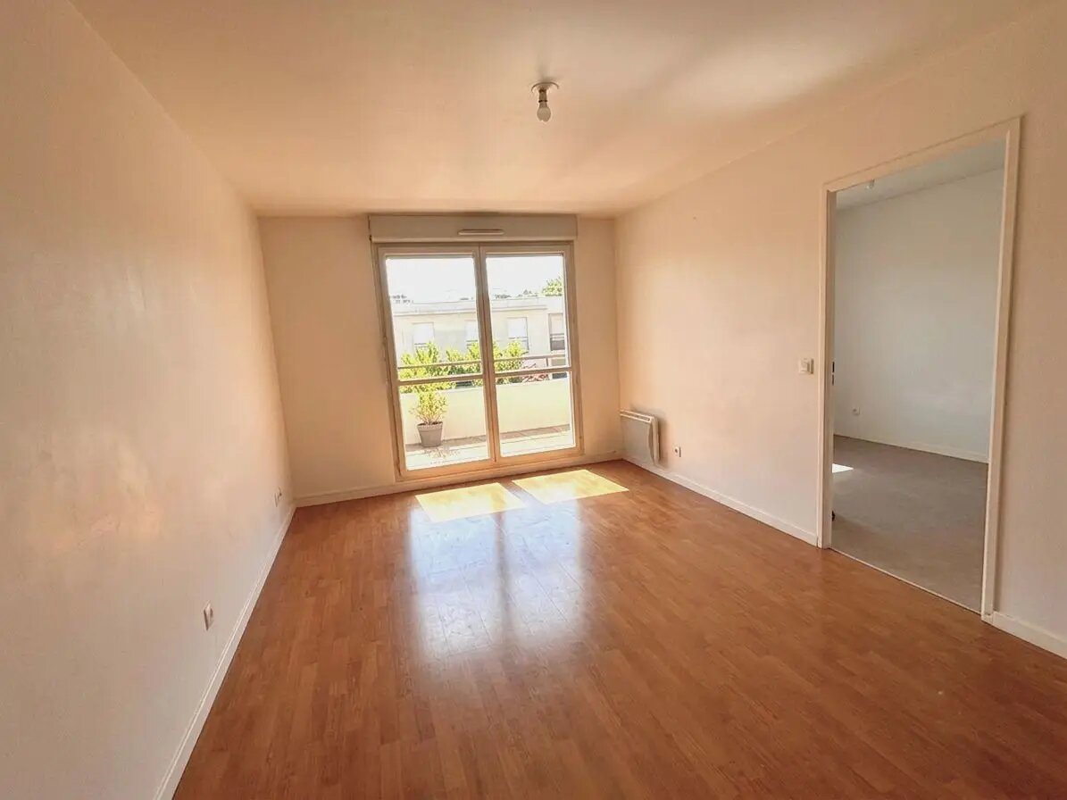 Appartement à louer, 74m², Saint-Cyr-l'Ecole