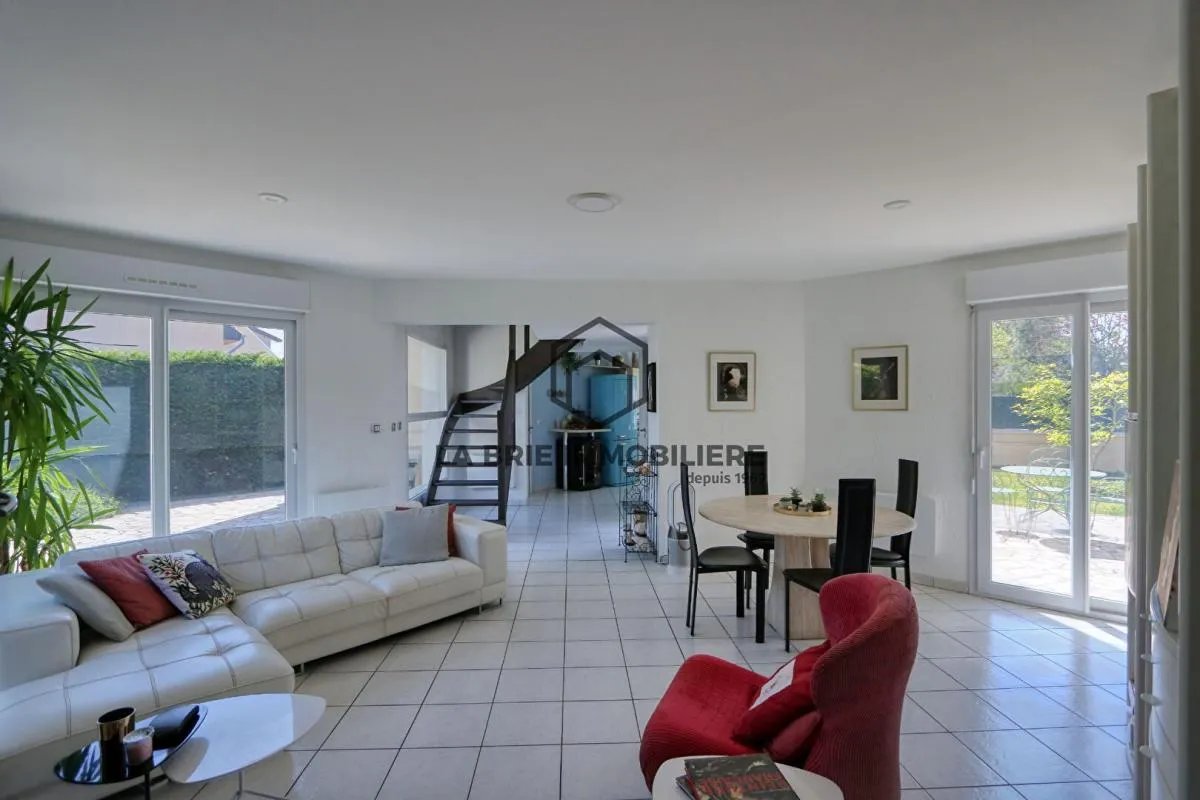 Maison à vendre, 87m², Villecresnes