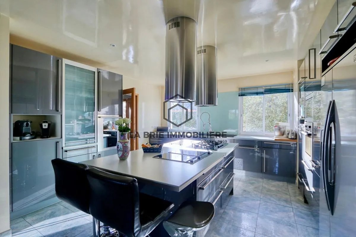 Maison à vendre, 313m², Villecresnes