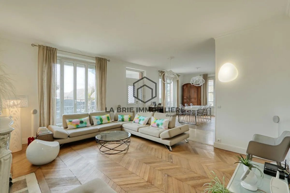 Maison à vendre, 235m², Villecresnes