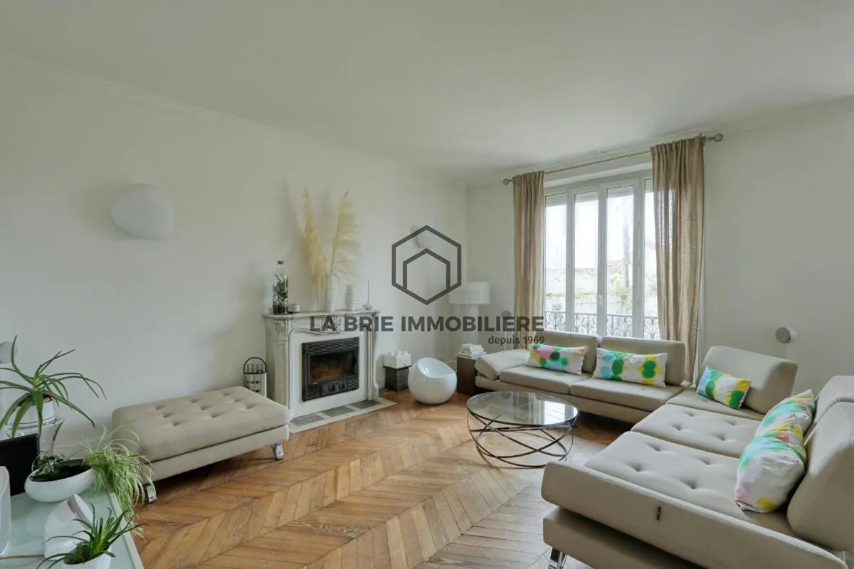 Maison à vendre, 235m², Villecresnes