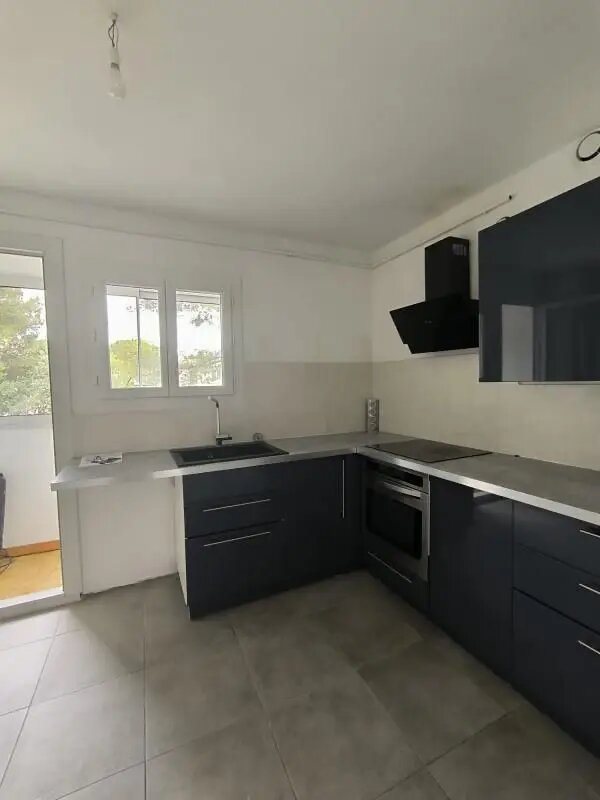 Appartement à louer, 72m², Vitrolles