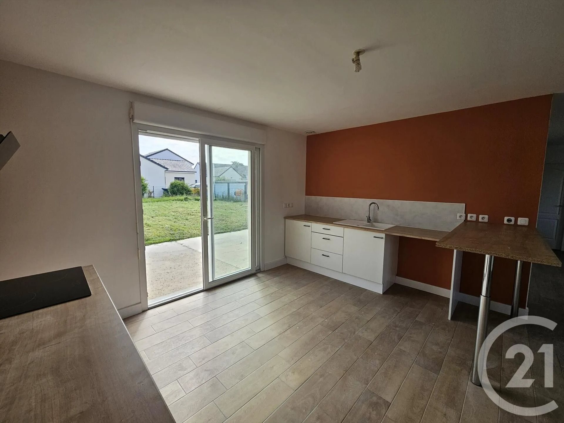 Maison à louer, 75m², Luant